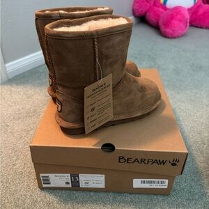 Bearpaw Elle Youth boots size 13 color hickory